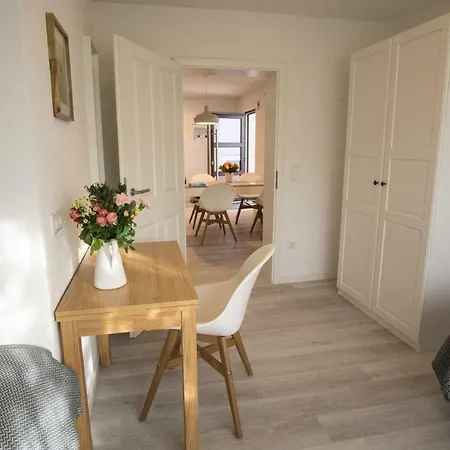 Charlotte Appartement Weisenheim am Sand